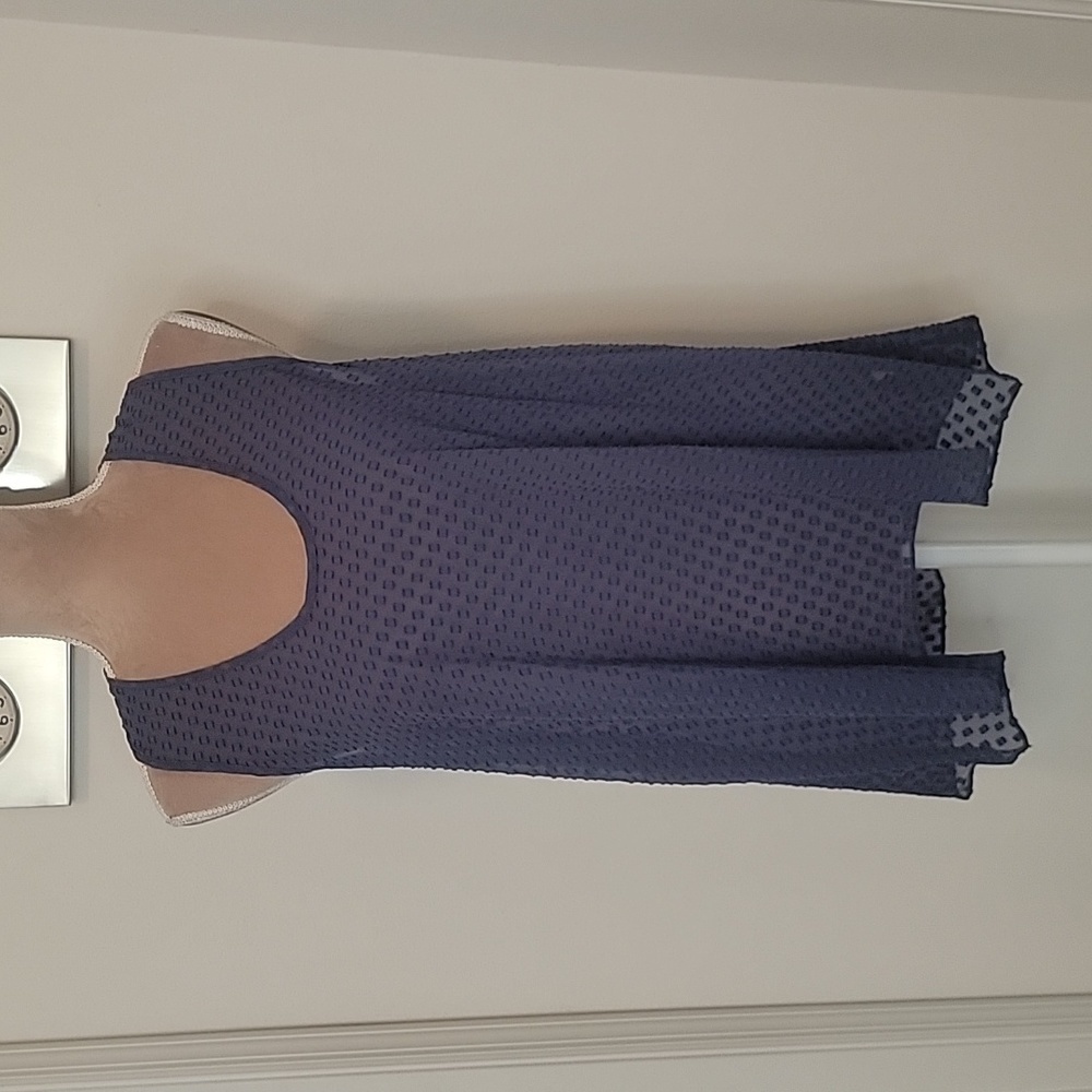 Zoa, Size M, Sheer, Textured Sleeveless Top, NWT.  Purplish-Blue-Gray Color.